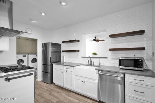 3539 Amelia Ave, Phoenix AZ  85018-5148 exterior