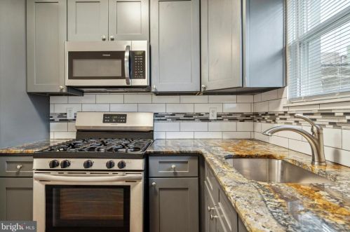 2229 Cantrell St, Philadelphia PA 19148-3320 exterior