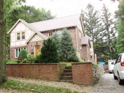 15 Fredana Rd, Newton, MA 02468-1103