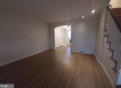 5005 Loretto Ave, Philadelphia PA  19124-2424 exterior