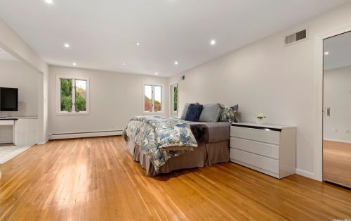 26 Dryden Way, Commack NY 11725-1927 exterior