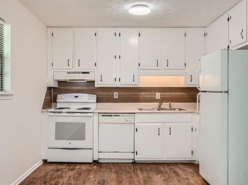 3988 Vly Brk Rd, Lithonia GA 30039-4280 exterior