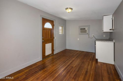 1118 12 St, Phoenix AZ 85086-7350 exterior