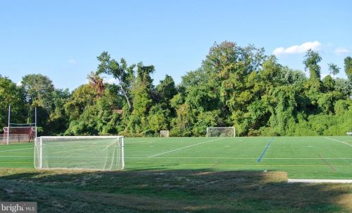 1645 Kirby Rd, Mc Lean VA  22101-3240 exterior