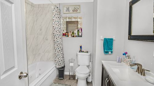 1415 Mayfield Ave, Chicago IL  60651-1015 exterior