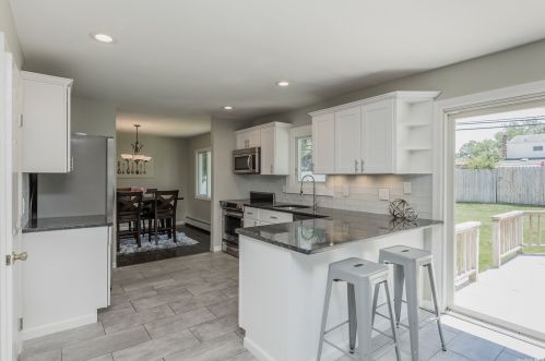 43 Arcadia Dr, Huntington Station NY  11746-6935 exterior