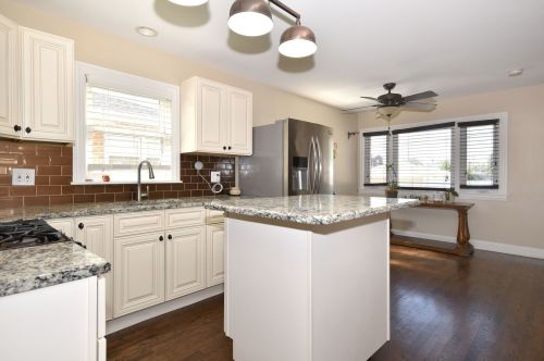 6004 60 St, Chicago IL 60638-4315 exterior