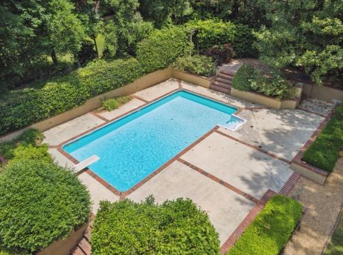 2515 Habersham Rd, Atlanta GA 30305-3566 exterior