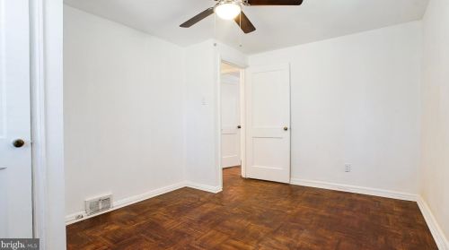 327 Fern St, Darby PA 19023-2614 exterior