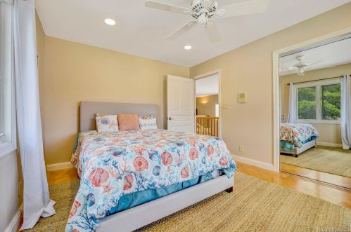 743 Ahukini St, Honolulu HI 96825-2426 exterior