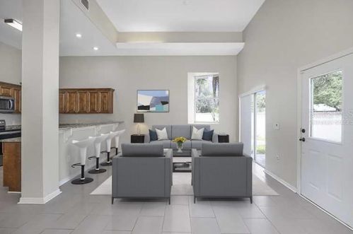 9417 Citrus Glen Pl, Tampa, FL 33618-4027