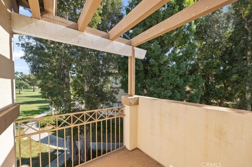 2479 Sunningdale Dr, Tustin CA 92782-0940 exterior