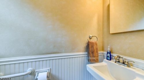 454 Stony Brk Dr, Bridgewater NJ 08807-1988 exterior