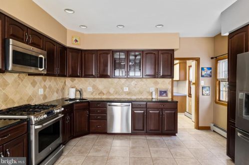 79 Orchard Ave, Runnemede NJ 08078-1356 exterior