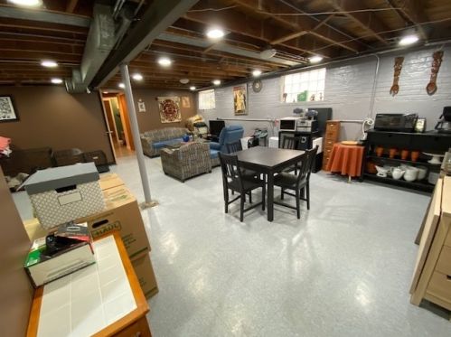 6453 Kenneth Ave, Chicago IL 60712-4709 exterior