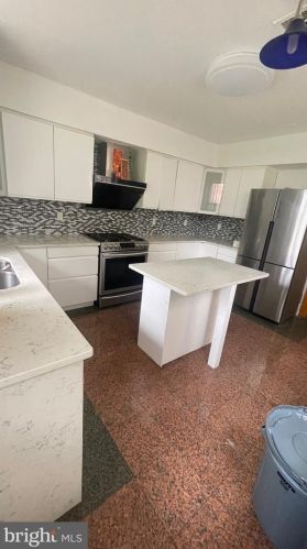 1026 Ellsworth St, Philadelphia PA 19147-4622 exterior