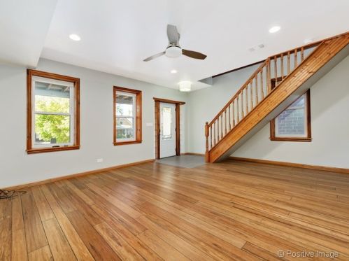 2063 Oakley Ave, Chicago IL  60647-4176 exterior