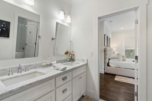 2652 Forrest Way, Atlanta GA  30305-3770 exterior