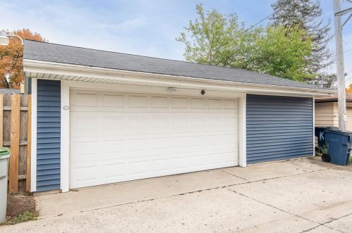 4625 74, Milwaukee WI 53218-4750 exterior