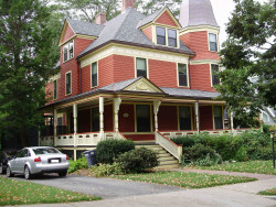 85 Hillside Ave, Newton, MA 02465-2543