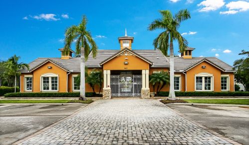 9979 Stonegate Dr, Fort Pierce FL 34987-2423 exterior