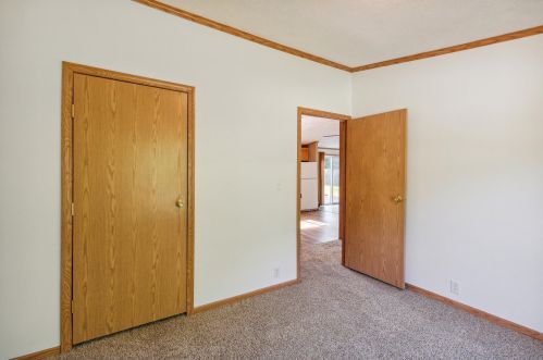 8649 12 St, Kalamazoo MI 49009-9085 exterior