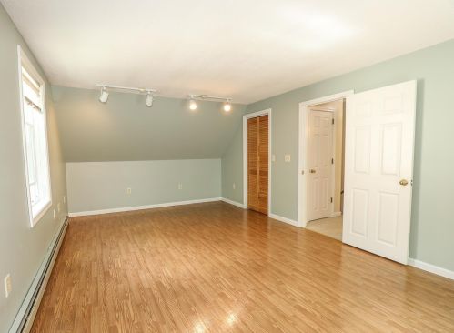 7 Whittaker Cir, Concord NH 03303-1589 exterior