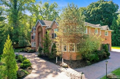 3 Pne Ter, Demarest NJ 07627-1214 exterior