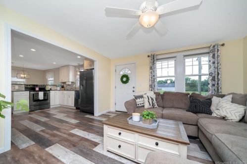 100 Abbe Rd, Enfield CT 06082-5202 exterior