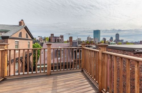 102 Myrtle St, Boston MA exterior