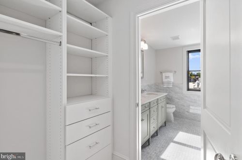 1744 T St, Washington DC 20009-7102 exterior