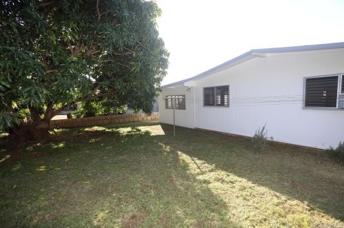 435 Kaumakani St, Honolulu HI 96825-2208 exterior