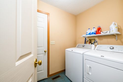 402 Lk St, Berrien Springs MI 49103-1220 exterior