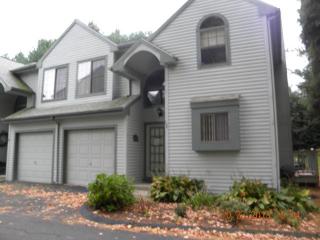 5 Vlg Vw Ter, Meriden CT  06451-5078 exterior