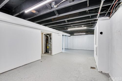 85 Gdn Ter, Edison NJ 08817-4501 exterior