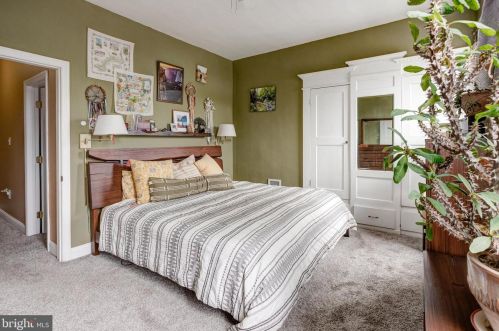 565 Martin St, Philadelphia PA  19128-1620 exterior