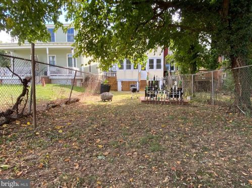 1316 W St, Washington DC 20009-1107 exterior