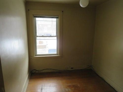 911 Kennebec St, Pittsburgh PA 15217-2605 exterior