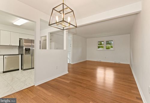 6 Kennedy Dr, Cookstown NJ 08511-1120 exterior