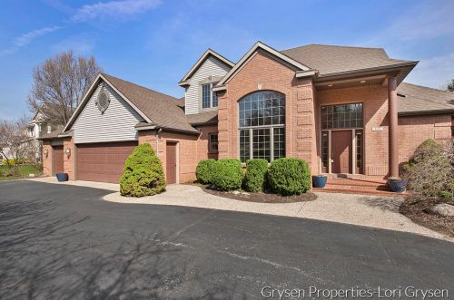 109 Stonehenge Dr, Wyoming, MI