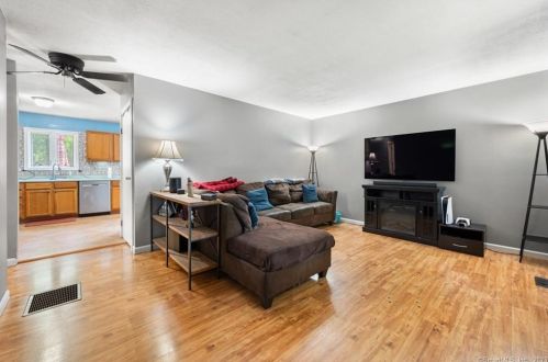 192 Geer Rd, Exeter CT 06249-2604 exterior