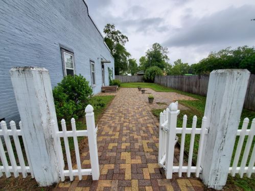 630 Baldwin Ave, Defuniak Springs FL  32435-2593 exterior