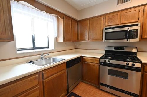 713 Frst Grn Dr, Moon Twp PA 15108-2763 exterior