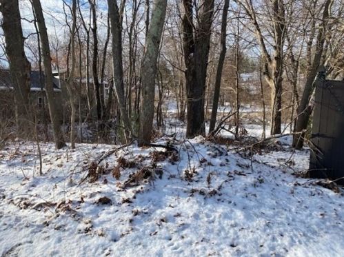 5 Amber St, Worcester MA 01602-2401 exterior