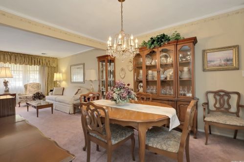 22 Gannet Dr, Commack NY 11725-4904 exterior