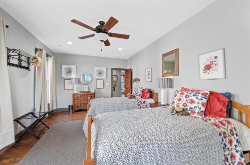 36 Portland Pl, Saint Louis MO 63108-1242 exterior