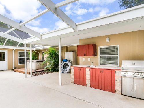 12607 51 St, Tampa FL 33619-1418 exterior