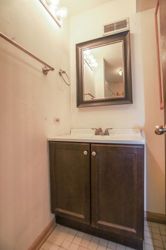 3146 Southport Ave, Chicago IL  60657-3225 exterior