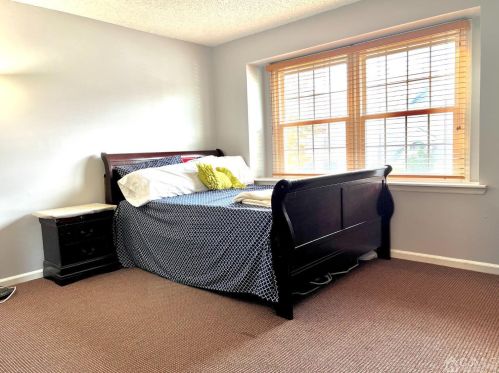 424 Edpas Rd, New Brunswick NJ 08901-3807 exterior