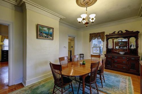 172 Pond St, Woonsocket RI  02895-2007 exterior